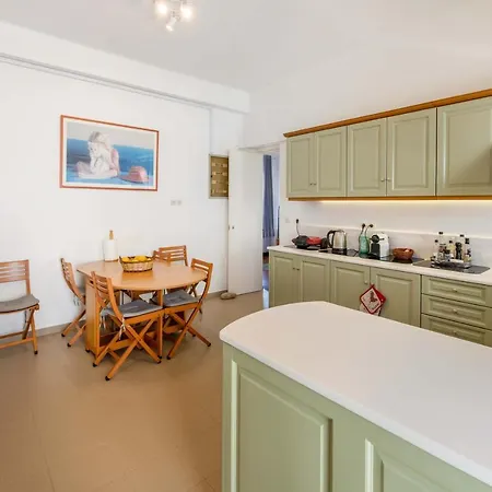 Big Blue * Piso Livadi